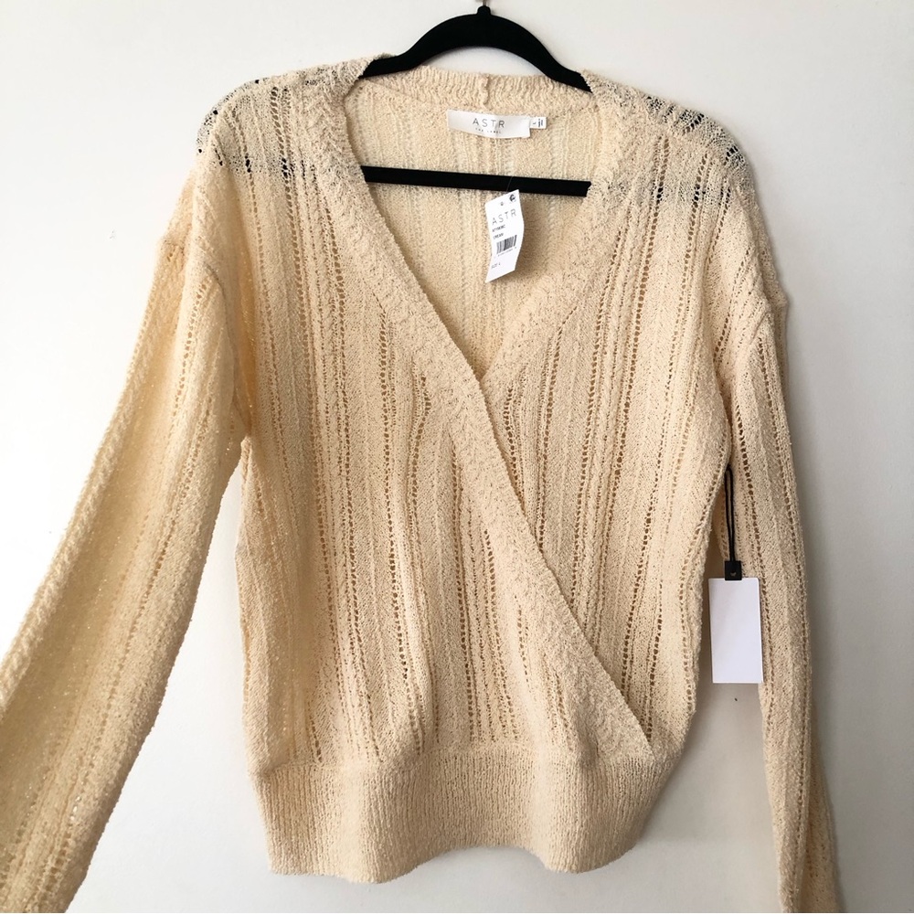 Astr the label pointelle wrap sweater size m